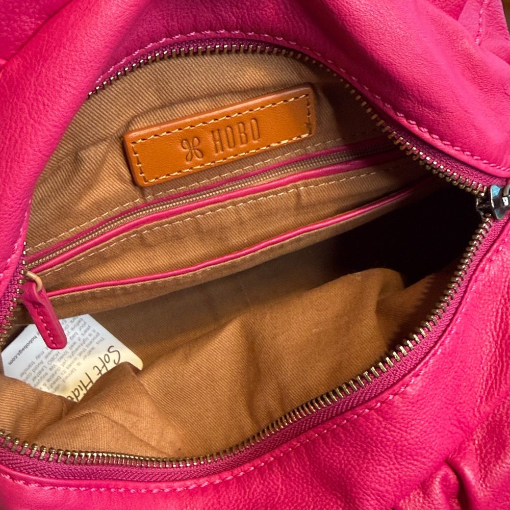 HOBO Darling Fuchsia Leather Women's Bag - Picture 13 of 14